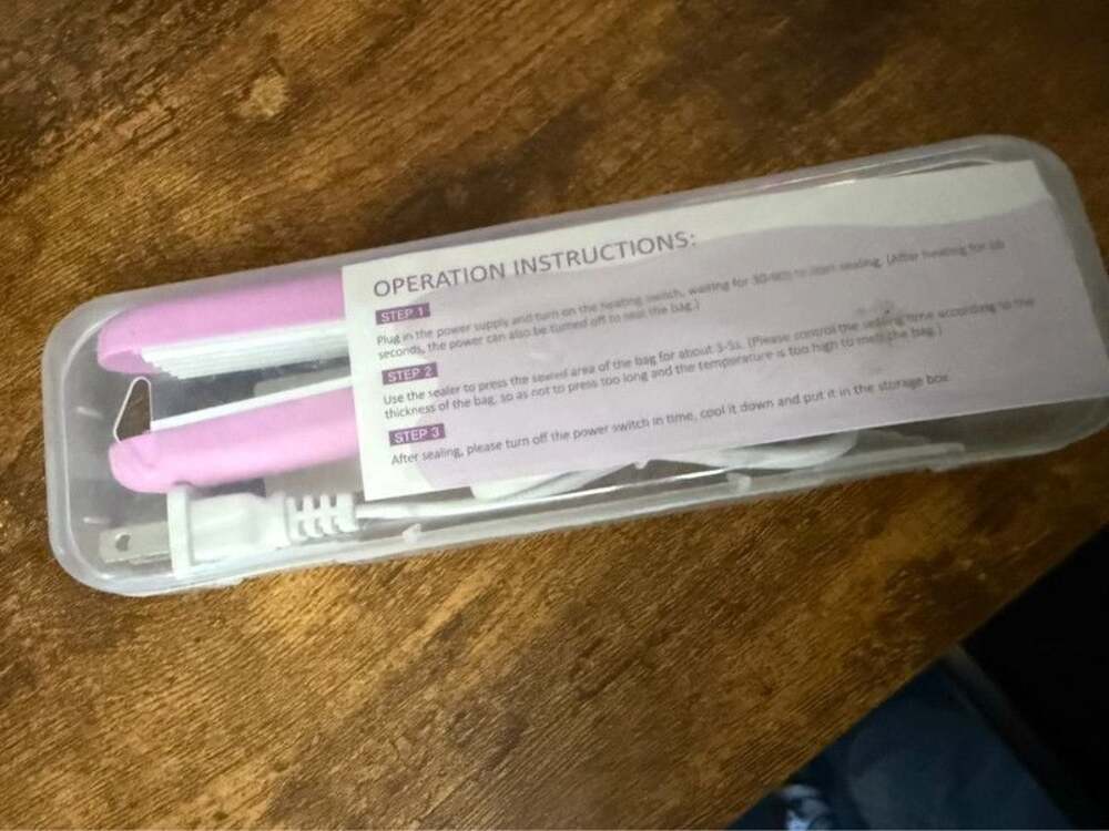 Mini Portable Bag Heat Sealer, Pink Handheld Sealing Machine